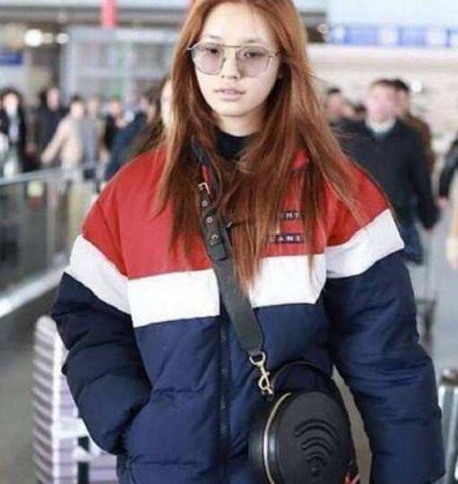 街拍女网红被爆料视频,揭秘网红幕后真相  第3张